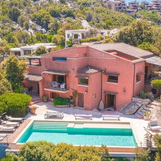 /international/it/porto-rotondo-sardinia-310108839390/?lang=th