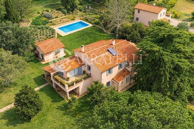 /international/it/capalbio-tuscany-310106682785/