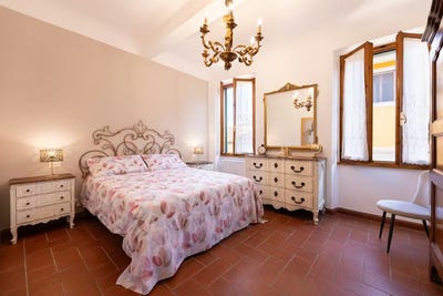 /international/it/borgo-allegri-florence-tuscany-310093853503/