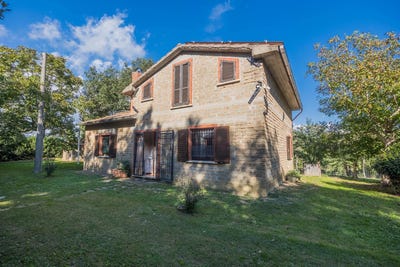/international/it/semproniano-semproniano-tuscany-310102434819/