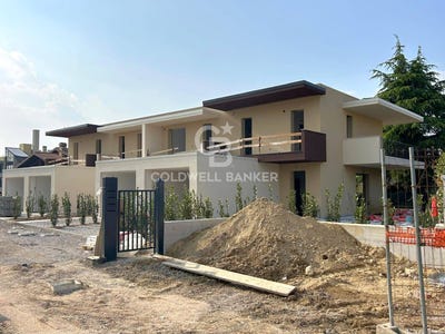 /international/it/via-costantino-il-grande-5-desenzano-del-garda-lombardy-310107422763/