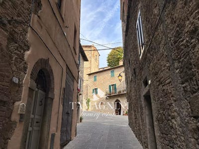 /international/it/sarteano-tuscany-310120431680/