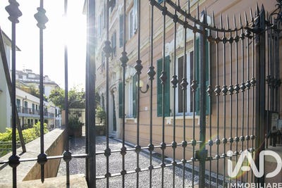 /international/it/genoa-liguria-310105518854/