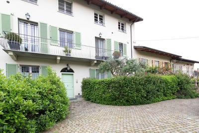 /international/it/pecetto-torinese-piedmont-310108430555/
