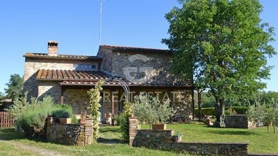 /international/it/casole-d-elsa-tuscany-310108595816/