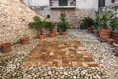 /international/it/lugnano-in-teverina-umbria-310107623777/