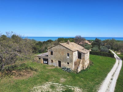 /international/it/cupra-marittima-marche-120091304745/