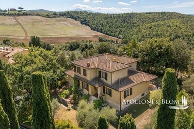 /international/it/strada-per-sinalunga-trequanda-tuscany-310102715681/