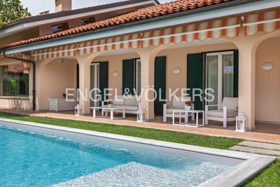 /international/it/fossano-piedmont-310120543470/