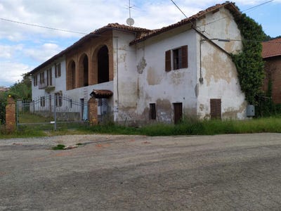 /international/it/moncalvo-piedmont-310101375929/?lang=pt