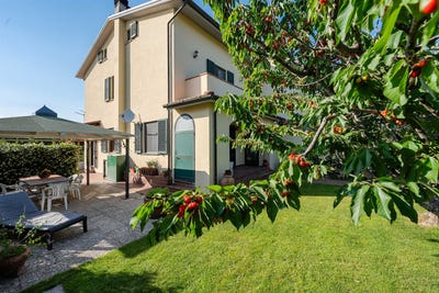 /international/it/cortona-tuscany-310108676006/