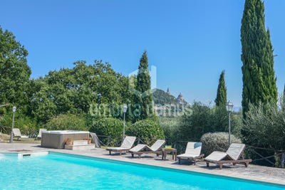 /international/it/todi-umbria-310106711236/