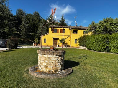 /international/it/camerano-marche-310106083059/