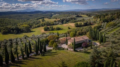 /international/it/asciano-tuscany-310103313559/
