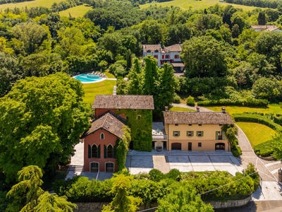 /international/it/edmondo-de-amicis-7-42020-quattro-castella-re-italy-quattro-castella-emilia-romagna-310102841098/