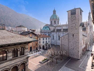 /international/it/como-lombardy-310106411924/