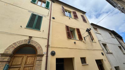 /international/it/via-roma-28-rotella-marche-310103018443/