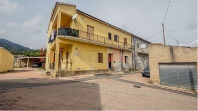 /international/it/via-giosue-carducci-padru-sardinia-310106335924/