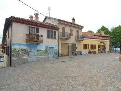 /international/it/roddino-piedmont-120086770712/