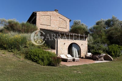 /international/it/san-gimignano-tuscany-310119973957/