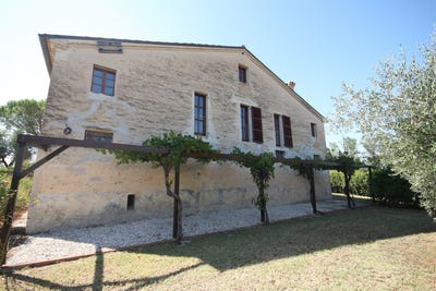 /international/it/montecarotto-marche-310105518687/