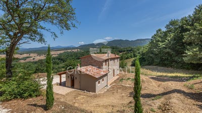 /international/it/sorano-tuscany-310101250483/