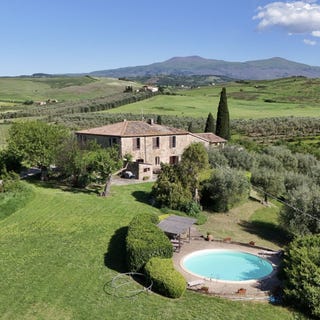 /international/it/castel-del-piano-tuscany-310108864981/
