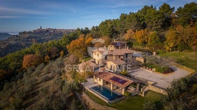 /international/it/cannara-umbria-310104803698/
