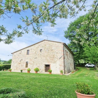 /international/it/radicofani-tuscany-310107979253/