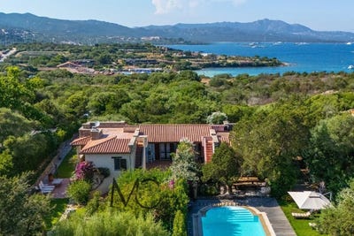 /international/it/porto-rotondo-sardinia-310109637080/