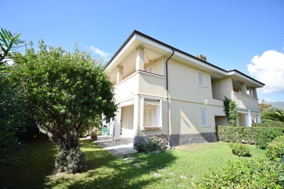 /international/it/diano-castello-liguria-310108292474/