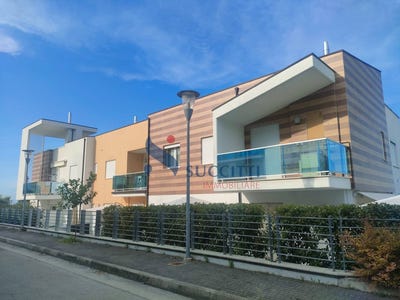 /international/it/tortoreto-lido-abruzzo-310108995172/