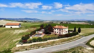 /international/it/via-poggiberna-santa-luce-tuscany-310108271216/