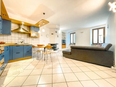 /international/it/via-roma-pella-piedmont-310108809259/