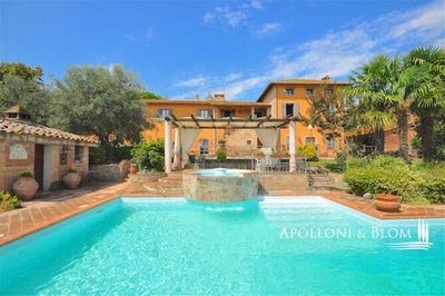 /international/it/strada-pie-della-collina-perugia-umbria-310101709227/