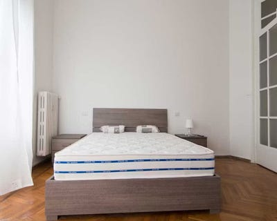 /international/it/piazzale-susa-milan-lombardy-310108670158/