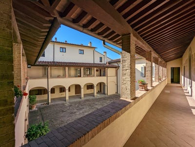 /international/it/calcinaia-tuscany-310107759773/