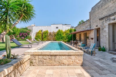 /international/it/75-via-g-mazzini-giuggianello-apulia-310101157692/?lang=en