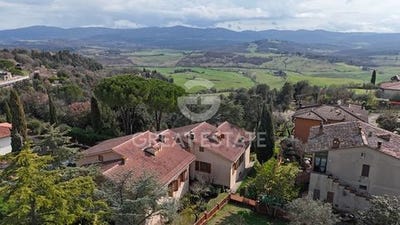 /international/it/casole-d-elsa-tuscany-310107067458/