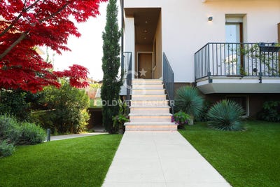/international/it/zona-via-todeschino-sirmione-lombardy-310107411538/