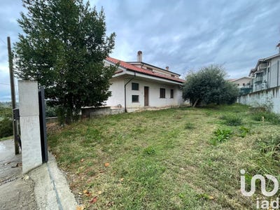 /international/it/pianella-abruzzo-310103179553/