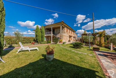 /international/it/montecatini-val-di-cecina-montecatini-val-di-cecina-tuscany-310103017285/