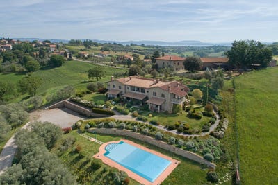 /international/it/castiglione-del-lago-umbria-310107239446/