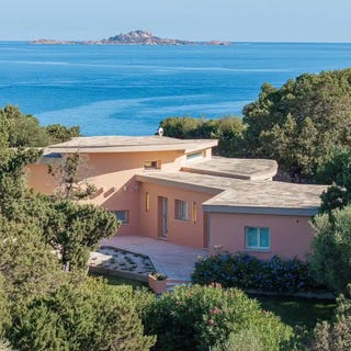 /international/it/porto-rotondo-sardinia-310108837280/?lang=th
