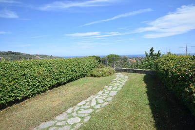 /international/it/diano-castello-liguria-310109130060/