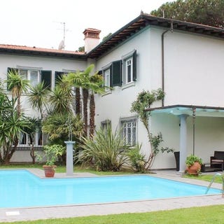 /international/it/forte-dei-marmi-tuscany-310119979986/