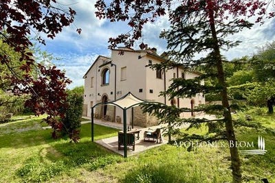 /international/it/via-dei-cappuccini-sarteano-tuscany-310107791653/
