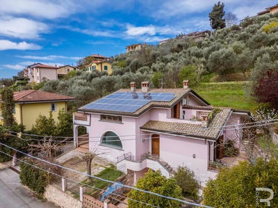 /international/it/massarosa-massarosa-tuscany-310106821708/