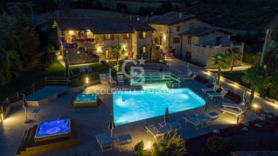 /international/it/gubbio-umbria-310105304062/