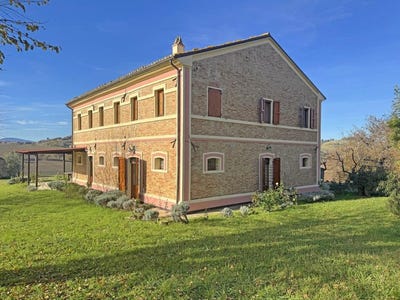 /international/it/orciano-di-pesaro-marche-310105431684/